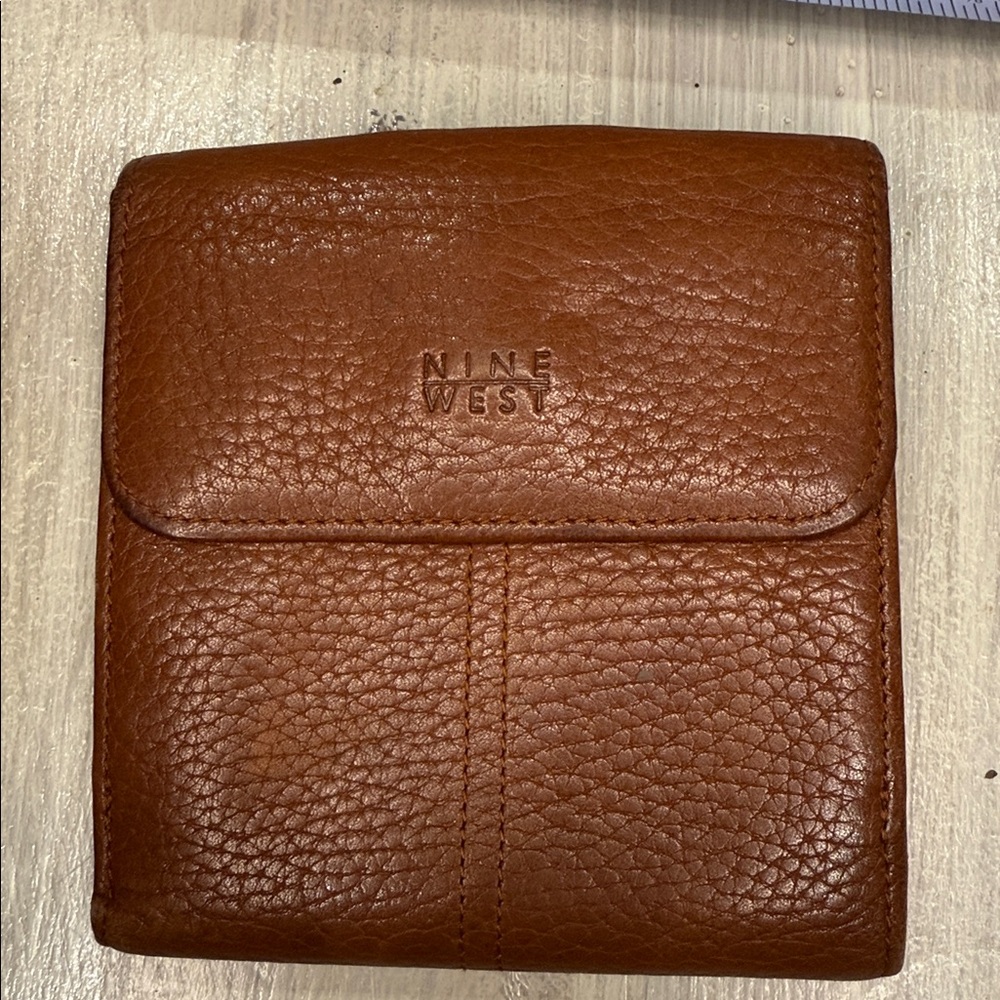 Vintage Nine West Tan Leather Wallet